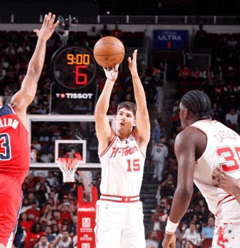 火箭豪取7胜3负！奥科吉与谢泼德成关键，谢泼德动情发声