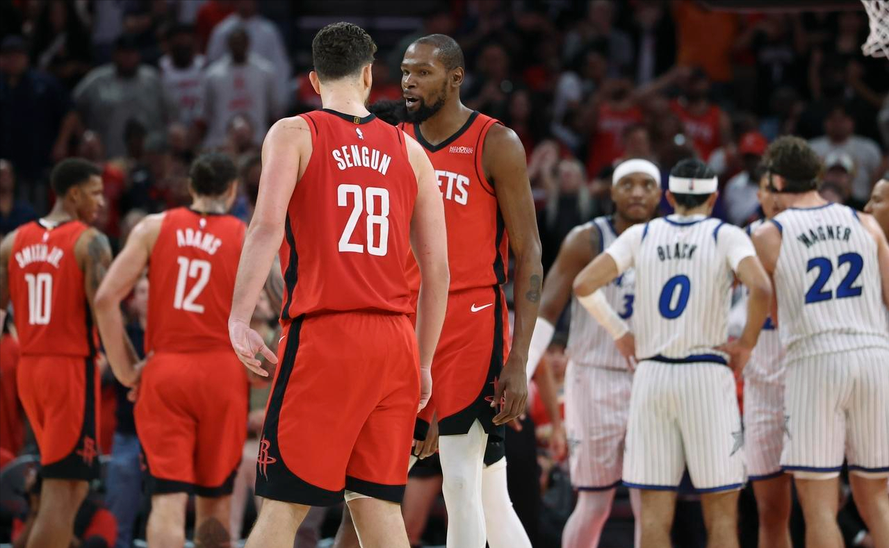 火箭加时逆转魔术！杜兰特盛赞申京，关键球能力成制胜法宝