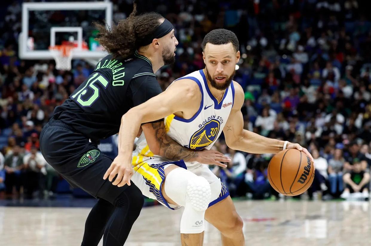 库里手感低迷11中2，穆迪狂轰32分8三分创历史第三，勇士豪取3连胜