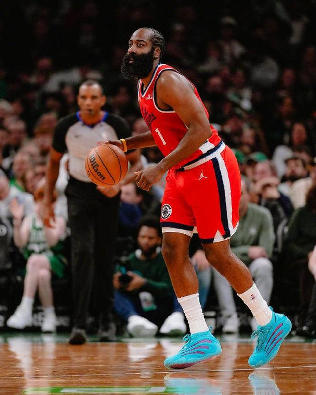 哈登快船惜败绿军，37分创历史第四，与詹库杜差距几何？