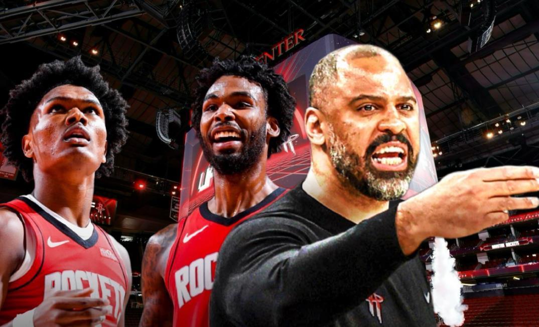 火箭加时险胜魔术！乌度卡变阵8人轮换，老射手霍勒迪砍10分