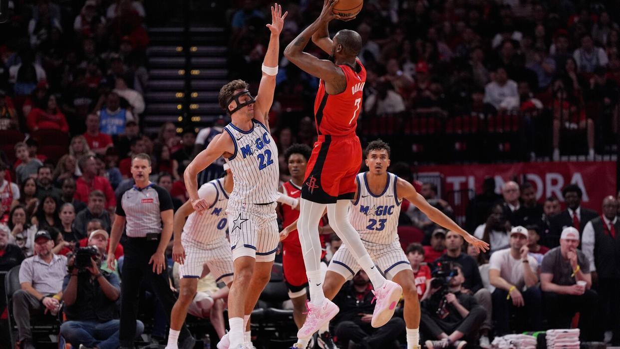 杜兰特35+5+6创纪录，火箭14分逆转魔术豪取4连胜，申京30+13+8全能表现