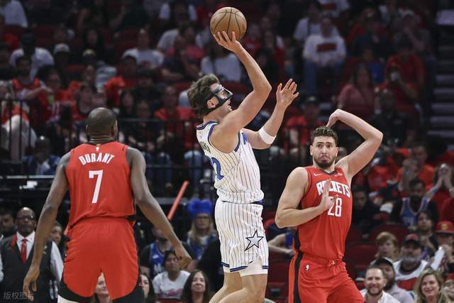 杜兰特35+5+6死神模式！火箭14分大逆转魔术，申京创队史第三纪录