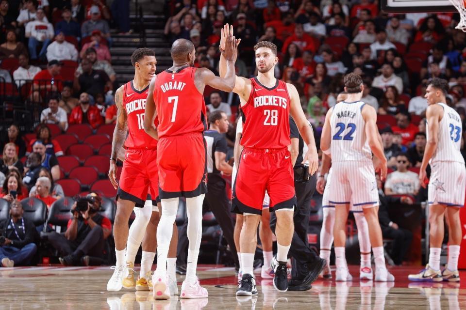 火箭117-113加时逆转魔术豪取4连胜 申京30+13+8杜兰特35分制胜