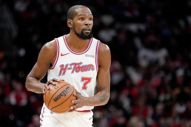 30+13+8+绝平！火箭核心申京成西部最强中锋，巨星之路正在开启