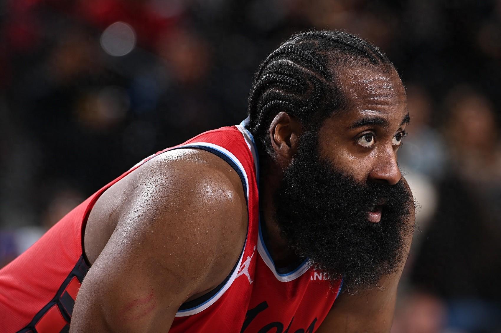 36岁哈登空砍37+8+7创纪录，快船8战7败背后3人成罪魁祸首