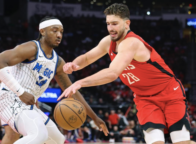 NBA常规赛：火箭vs魔术激战半场，杜兰特15分苦撑，探花秀谢泼德连续爆发