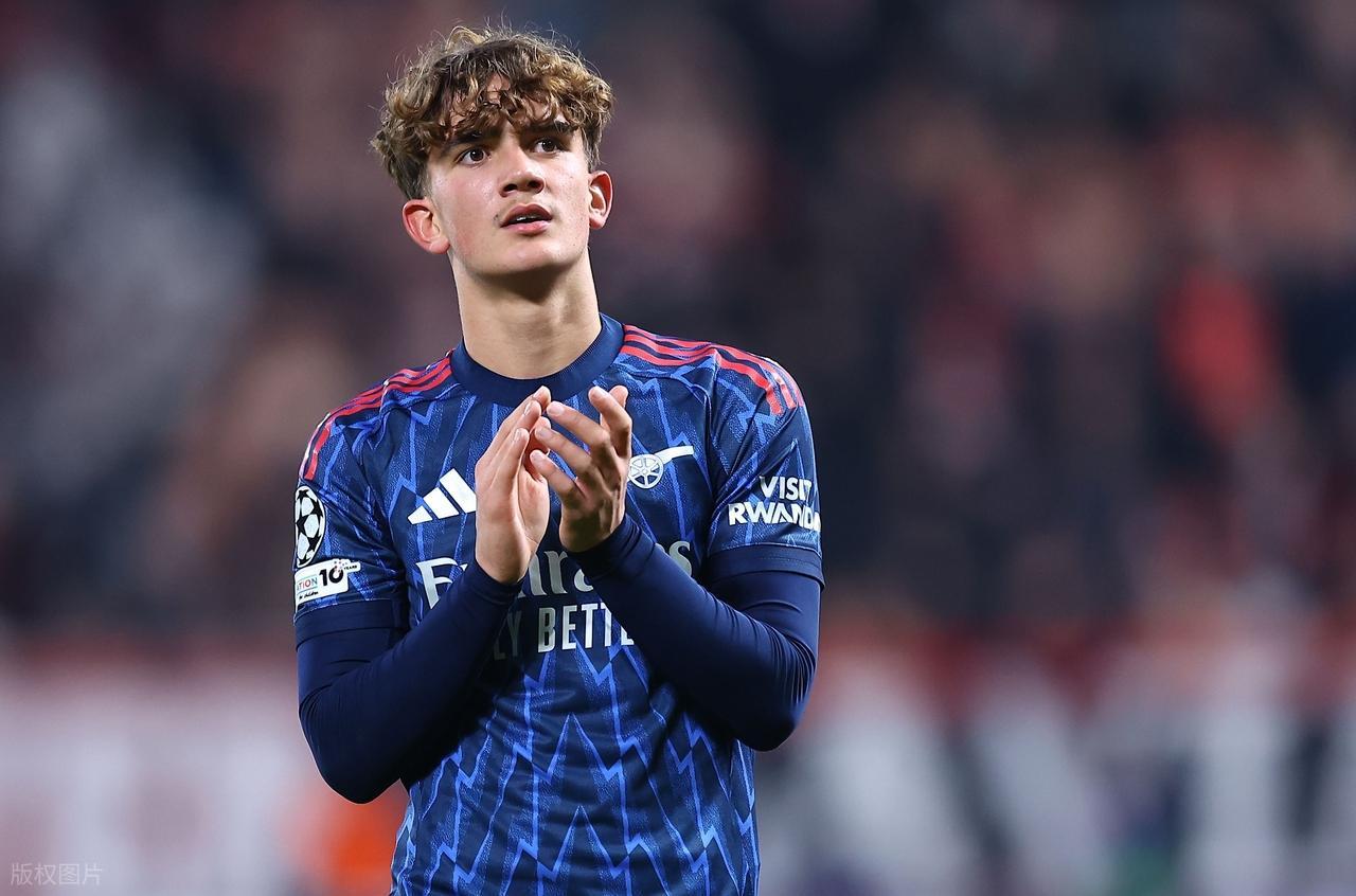 阿森纳领跑英超却遭质疑！冬窗补强成夺冠关键？