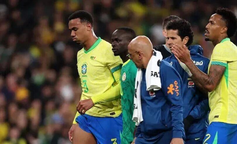 阿森纳后防告急！加布里埃尔伤停3-6周，新援或迎首发良机