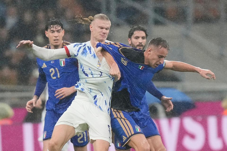 挪威4-1逆转意大利 27年后再进世界杯 哈兰德双响成关键