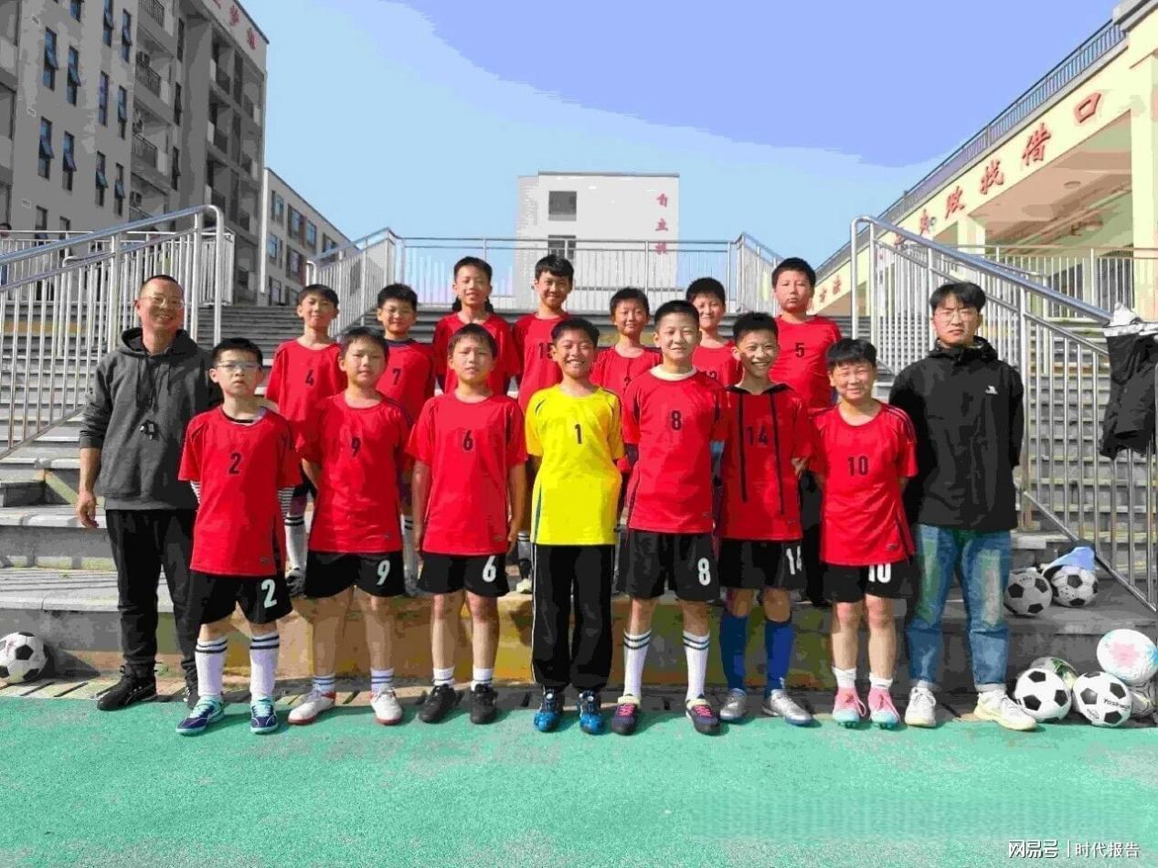 固始县元光小学足球队勇夺第七届“县长杯”足球赛季军