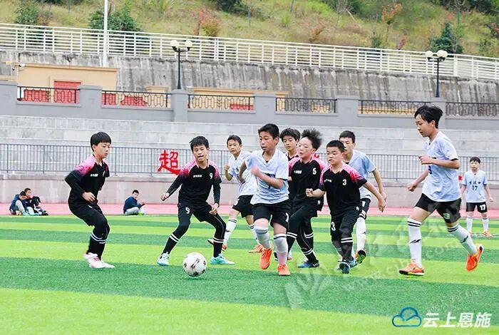 巴东县第三届中小学生足球联赛圆满闭幕，绿茵场上展风采
