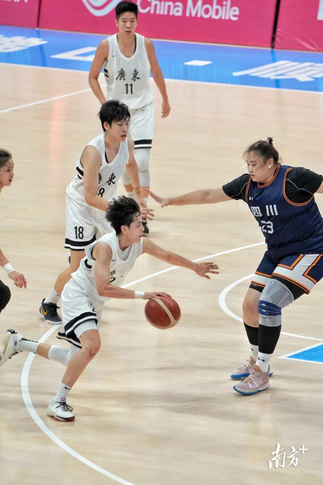 广东女篮比赛现场