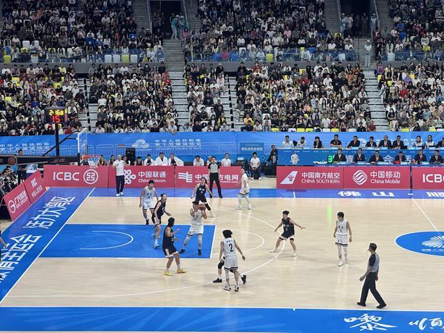 广东女篮全运会夺冠：拼尽全力终获胜利