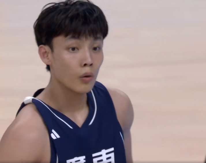 广东男篮101-65大胜浙江夺冠！球员评分：4人满分，2人良好，1人需反思