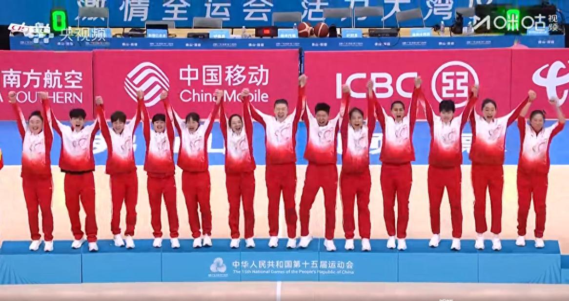 郑薇揭秘夺冠背后：队员带病作战，家庭变故后火速归队