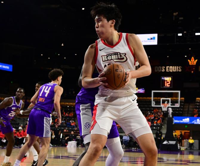 G联赛首秀对比：易建联，周琦，杨瀚森谁更出色？