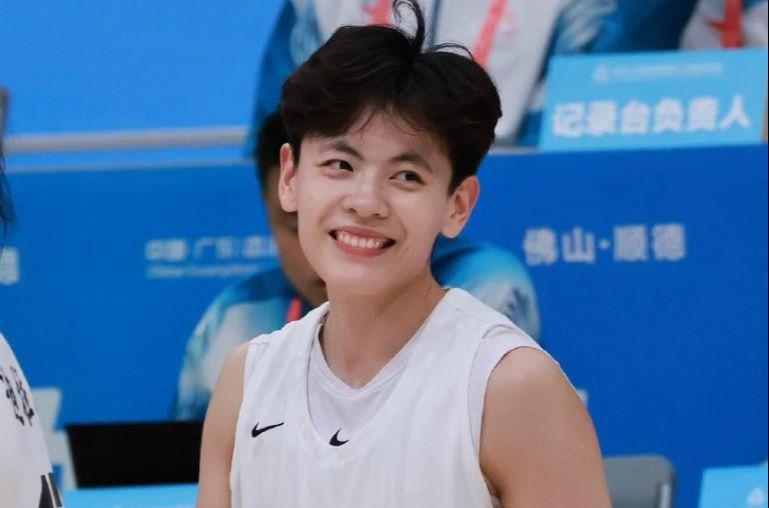 60分大胜！广东女篮火力全开 杨舒予首节18分率队晋级决赛