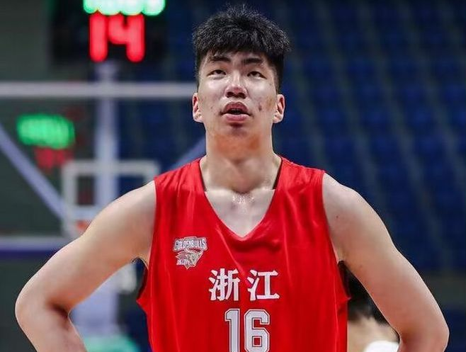 余嘉豪为何缺席全运会决赛？强留或遭解约+欧篮联禁赛风险