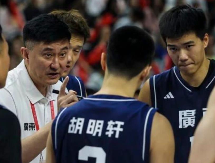 广东男篮2人入选国家队集训，徐杰落选，朱芳雨回购国青新星