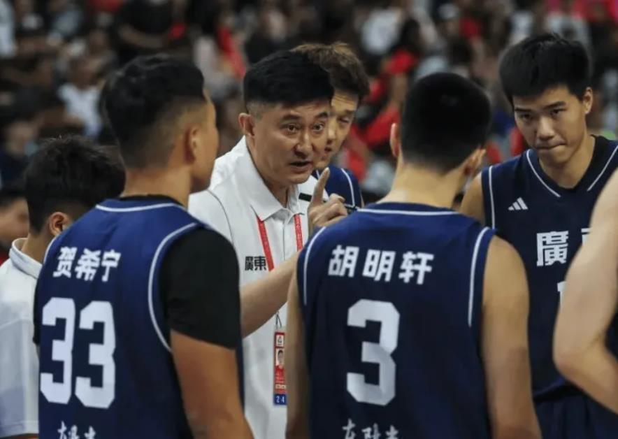 广东队全运会夺冠奖金揭秘：徐杰、赵睿、杜锋奖金超200万