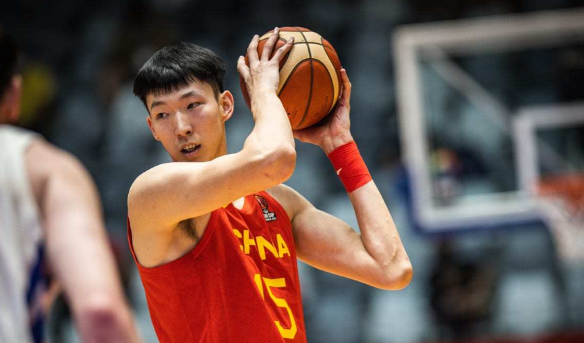 中国男篮2025集训名单揭晓：周琦赵睿领衔，曾凡博回归引关注