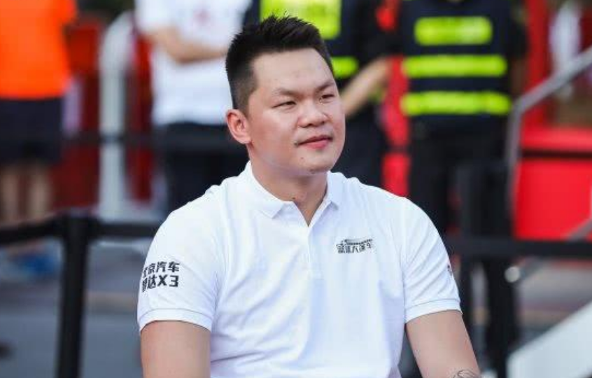 朱芳雨神操作再现！17岁锋卫摇摆人夏振峰重返广东男篮首秀惊艳