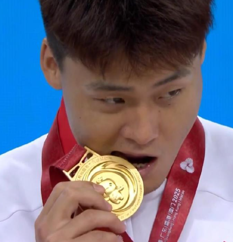 赵睿兑现承诺！率广东全运男篮夺冠后正式告别