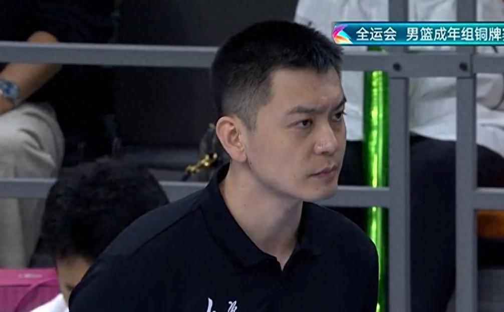 全运会男篮：四川81-60胜辽宁夺铜牌，周琦表现抢眼，韩德君退役