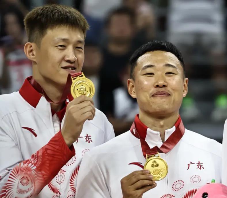 全运会男篮：广东36分大胜浙江队夺冠，四川胜辽宁摘铜牌