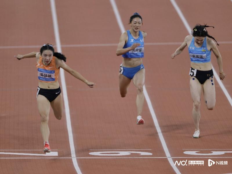 16岁陈妤颉破亚洲青年纪录夺冠，葛曼棋退赛韦永丽获亚军