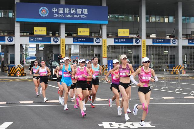 十五运会女子马拉松：云南张德顺勇夺桂冠