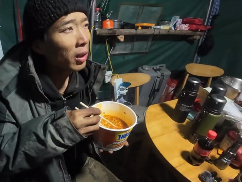 张家界荒野求生赛选手杨雪：增肥备赛却因眼伤退赛，仍盼再战