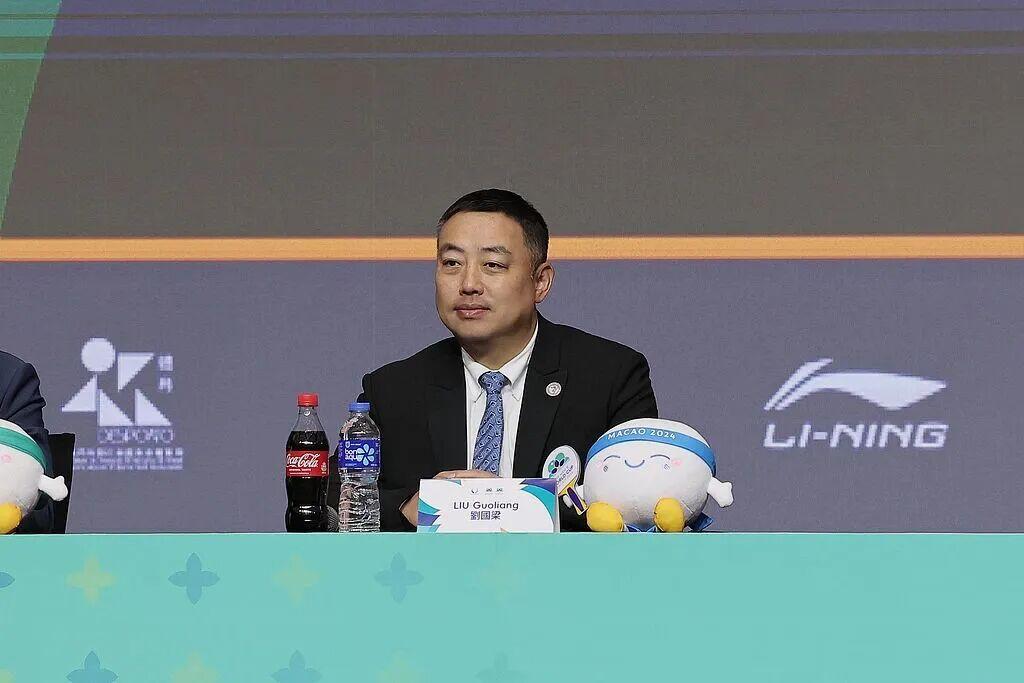刘国梁在国际乒联会议现场