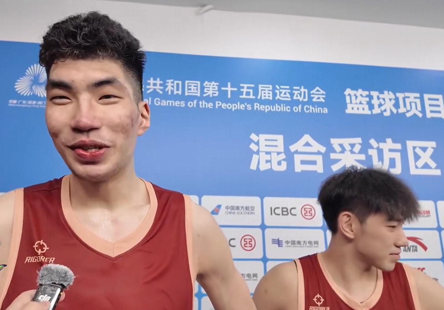 余嘉豪谈隔扣胡金秋：肾上腺素飙升后迅速冷静，专注后续比赛