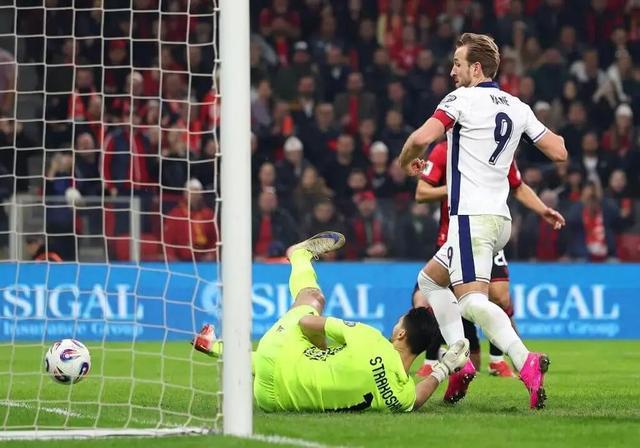 英格兰2-0胜阿尔巴尼亚：图赫尔战术实验与贝林厄姆的回归之战