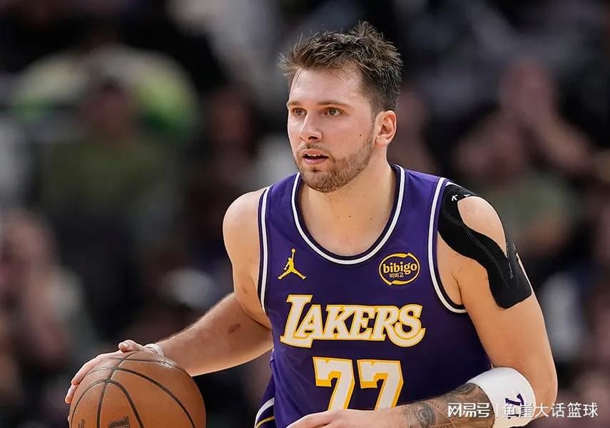 湖人119-95大胜雄鹿：东契奇表态揭示两大事实，里夫斯成关键先生