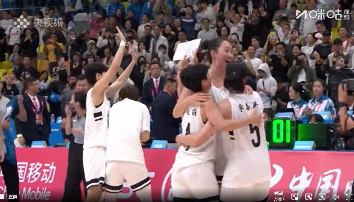 全运会女篮半决赛：武桐桐24分闪耀全场，球迷呼吁宫鲁鸣重召