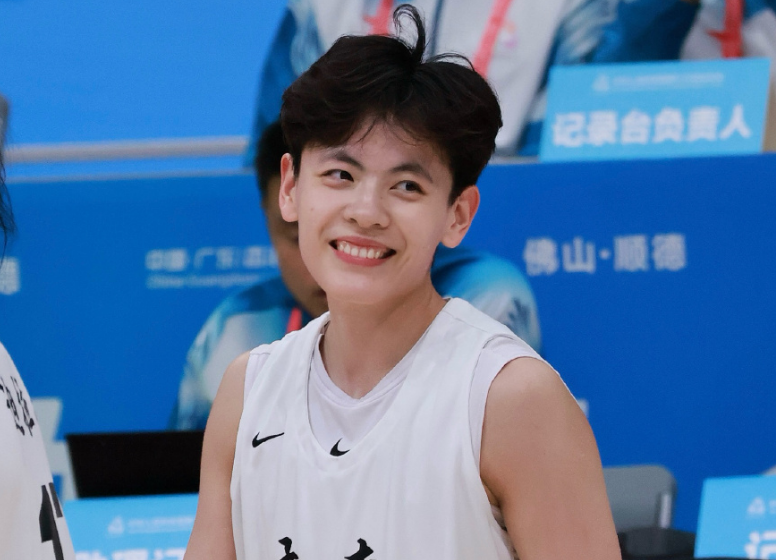 全运女篮半决赛：广东60分狂胜辽宁，杨舒予武桐桐闪耀全场