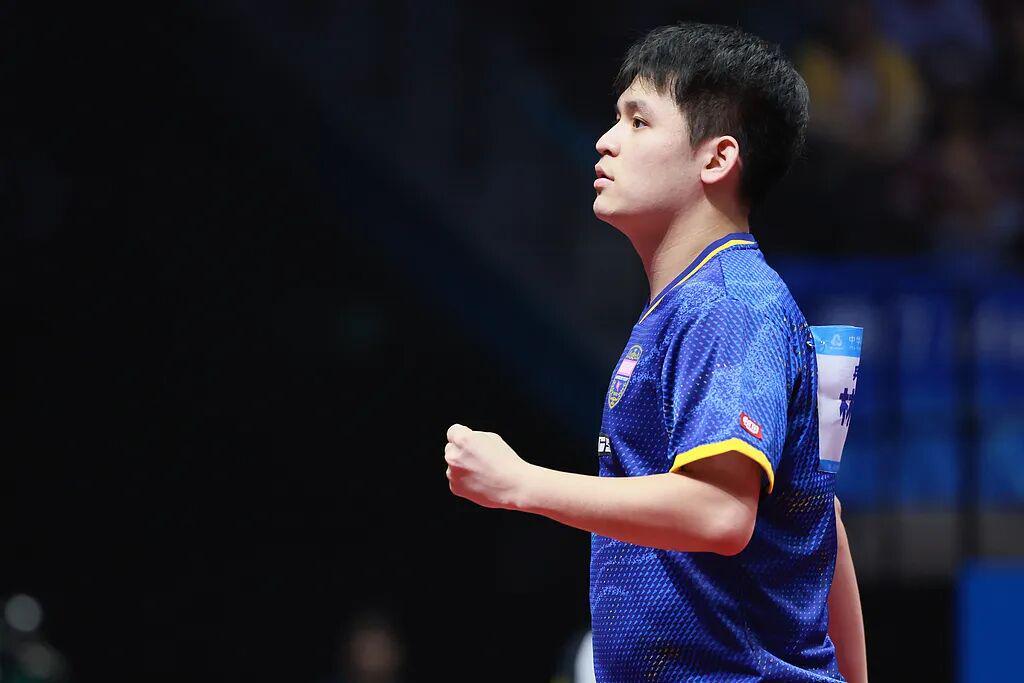 全运会男单焦点战：林诗栋力克黄友政 强势晋级八强