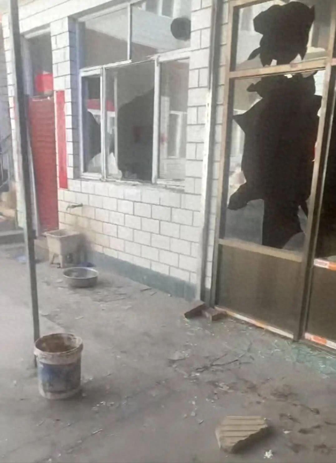 山西反杀案新细节太气人，申家儿子不在场，原告对警察放狠话？