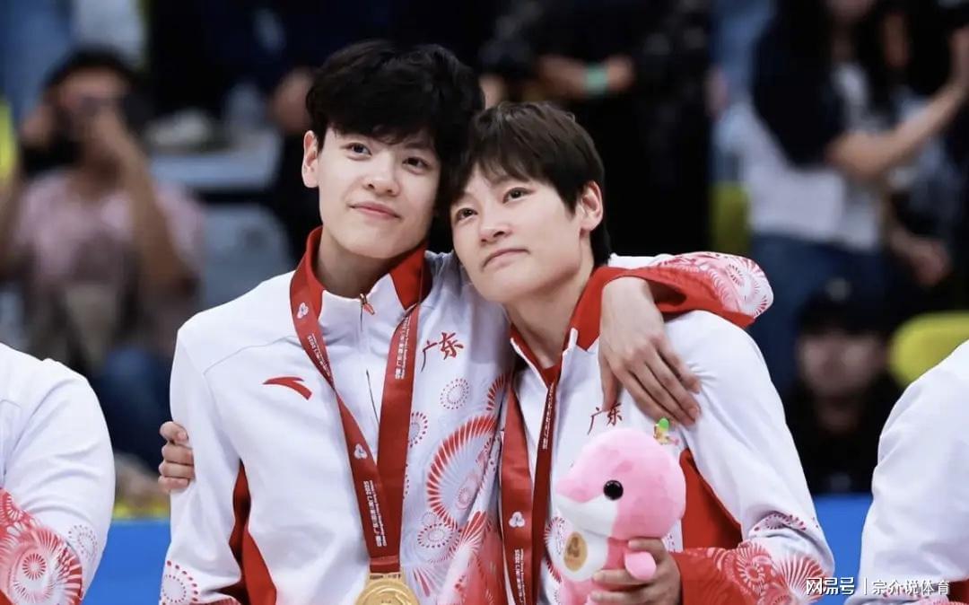 广东女篮全运会奖金揭秘，与男篮差距大，李梦国家队前景引热议