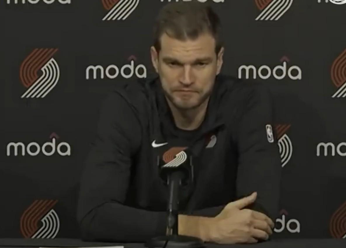 斯普利特揭秘：杨瀚森次节登场系赛前部署，其独特打法成亮点