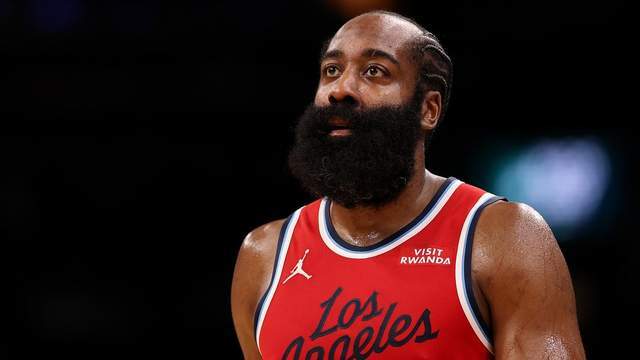 快船伤病潮下新星崛起：23岁桑德斯首发惊艳，成球队新希望