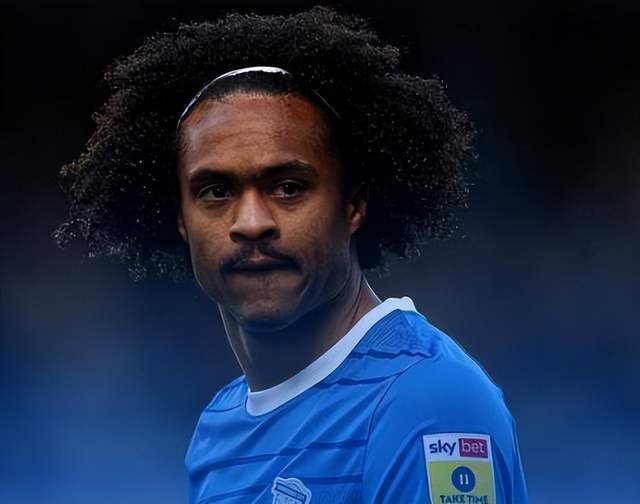 华裔球员陈达毅率先晋级世界杯，曾表态无偿归化国足引唏嘘