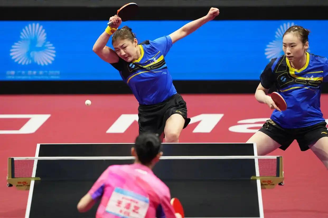 陈梦/王晓彤双打赛场