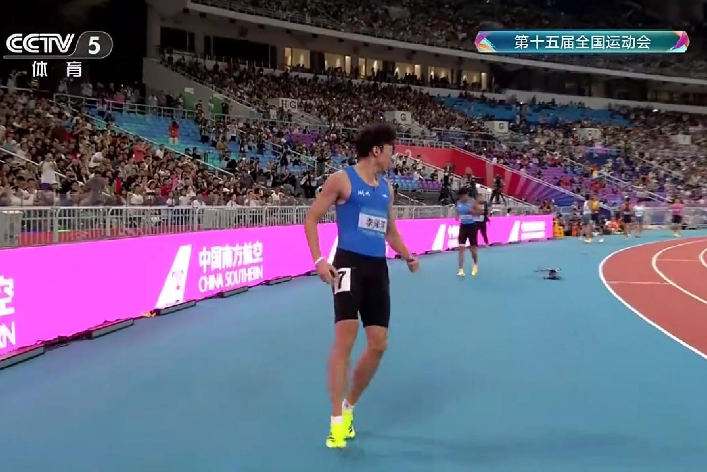 全运会男子100米决赛：湖北李泽洋10秒11夺冠，王胜杰摘银