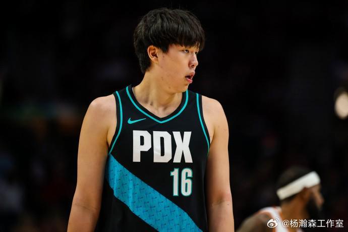 13分钟高效输出9+5+3！杨瀚森时隔8场复出展现惊人状态