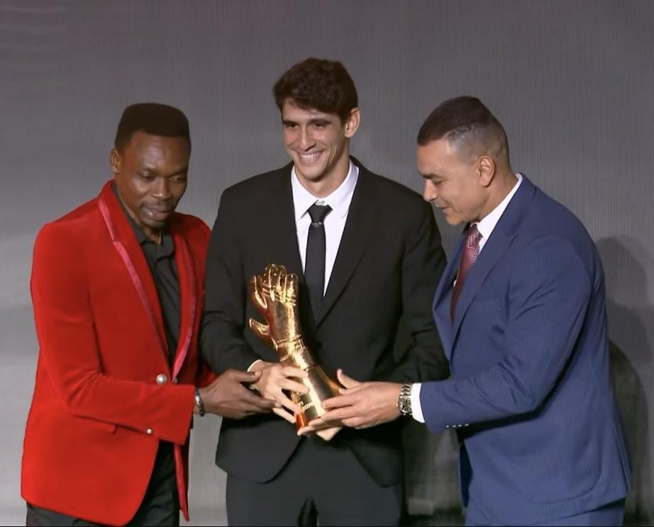 重磅！摩洛哥门将布努荣膺非洲年度最佳门将