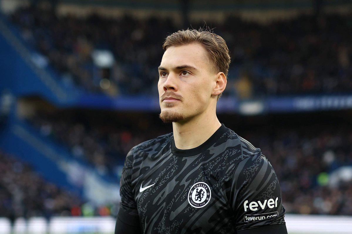 切尔西冬窗拒绝外租约恩森，球员出场时间成焦点